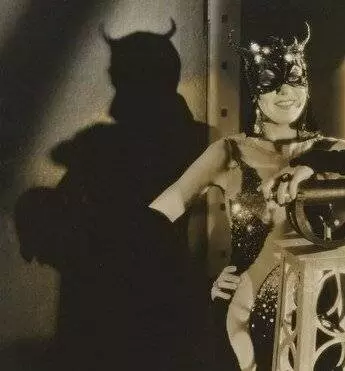 Мадам Сатана 1930 скачать с торрента Мадам Сатана 1930 скачать с торрента