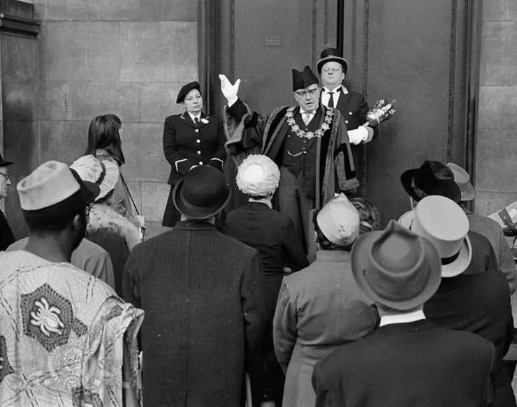 Белый автобус 1967 скачать через торрент бесплатно Белый автобус 1967 скачать через торрент бесплатно