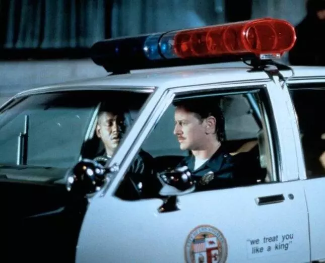 Грабитель банков 1993 скачать с торрента Грабитель банков 1993 скачать с торрента