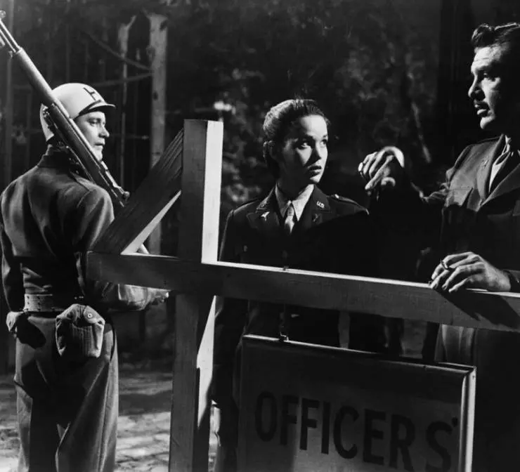 Операция «Безумная вечеринка» 1957 скачать с торрента Операция «Безумная вечеринка» 1957 скачать с торрента