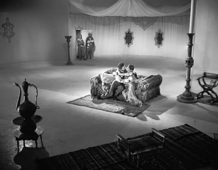 Ночные красавицы 1952 скачать с торрента Ночные красавицы 1952 скачать с торрента