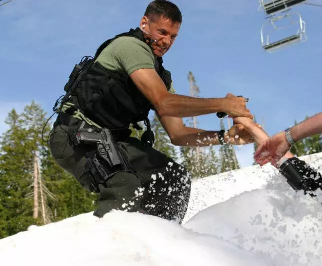 Ледяные пауки 2007 скачать через торрент бесплатно Ледяные пауки 2007 скачать через торрент бесплатно