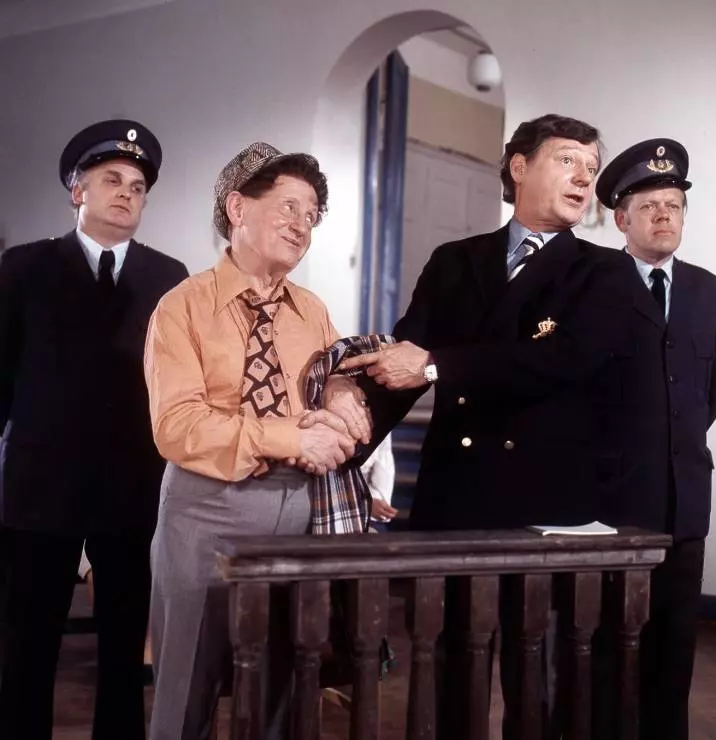 Романтика на краю постели 1973 скачать через торрент бесплатно Романтика на краю постели 1973 скачать через торрент бесплатно