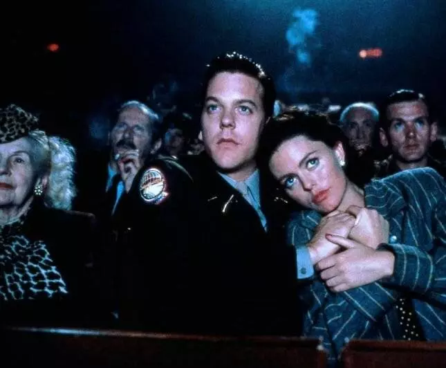 Чикаго Джо и стриптизерша 1990 скачать с торрента Чикаго Джо и стриптизерша 1990 скачать с торрента