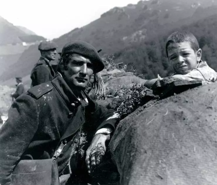 Коровы 1992 скачать торрентом Коровы 1992 скачать торрентом