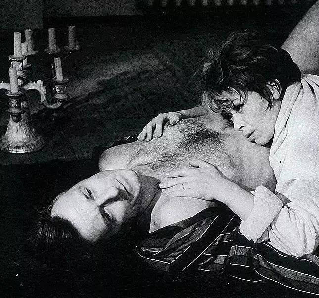 Ухо 1970 скачать с торрента Ухо 1970 скачать с торрента