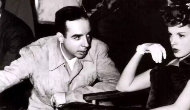 Встреть меня в Сент-Луисе 1944 скачать торрентом Встреть меня в Сент-Луисе 1944 скачать торрентом