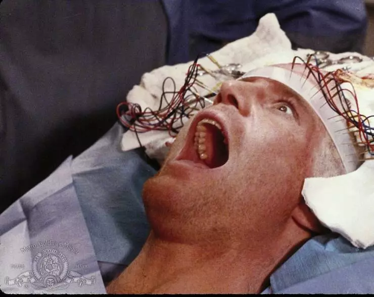 Обезьяна-убийца 1988 скачать торрентом Обезьяна-убийца 1988 скачать торрентом