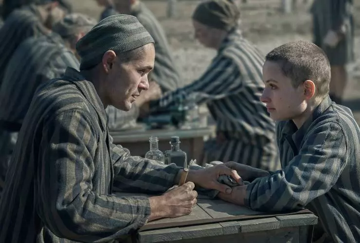 Татуировщик из Освенцима 2024 скачать торрентом Татуировщик из Освенцима 2024 скачать торрентом