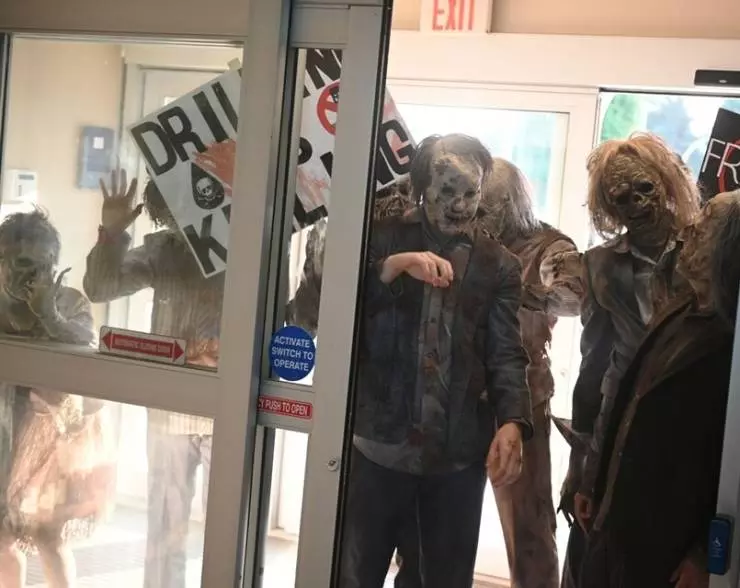 День мертвецов 2021 скачать с торрента День мертвецов 2021 скачать с торрента