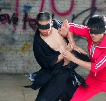 Легенда о Брюсе Ли 2008 скачать через торрент бесплатно Легенда о Брюсе Ли 2008 скачать через торрент бесплатно