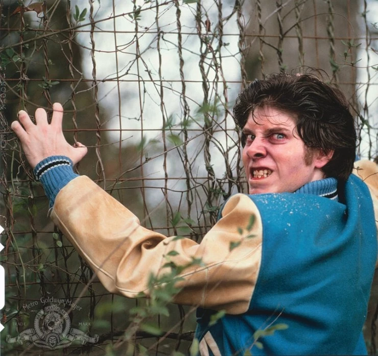 Зверь внутри 1982 скачать с торрента Зверь внутри 1982 скачать с торрента