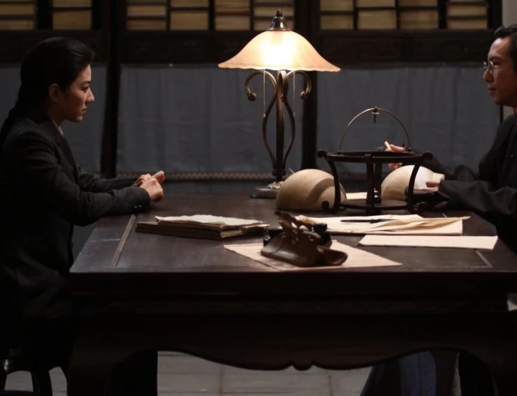 Женщина-рыцарь Зеркального озера 2011 скачать с торрента Женщина-рыцарь Зеркального озера 2011 скачать с торрента