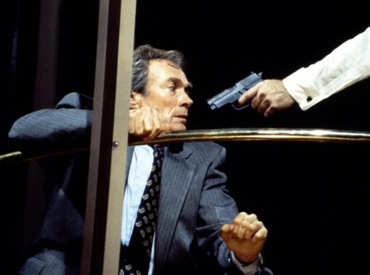 На линии огня 1993 скачать торрентом На линии огня 1993 скачать торрентом