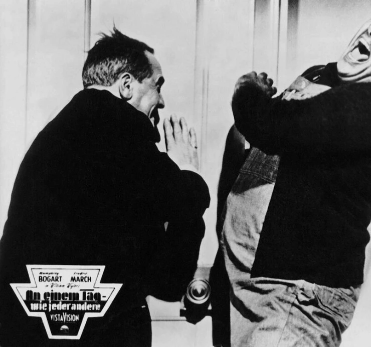 Часы отчаяния 1955 скачать через торрент бесплатно Часы отчаяния 1955 скачать через торрент бесплатно