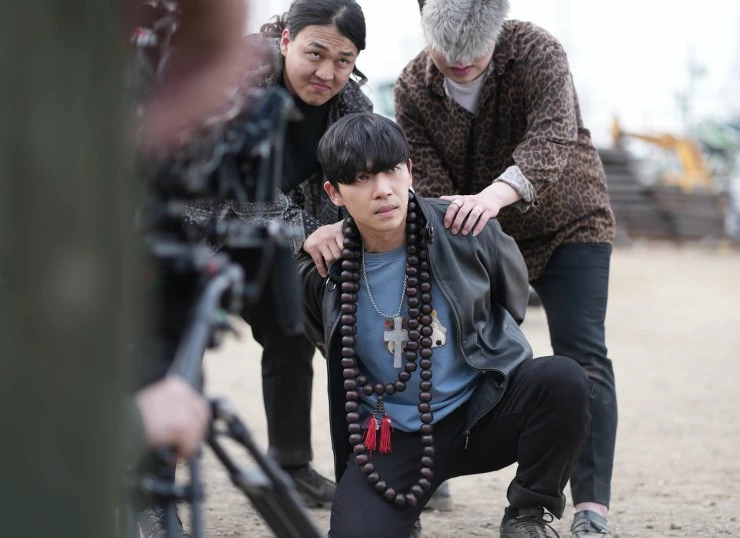 Святой удар 2024 скачать торрентом Святой удар 2024 скачать торрентом