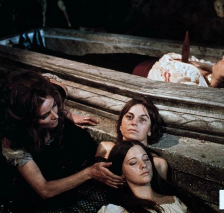 Цирк вампиров 1972 скачать через торрент бесплатно Цирк вампиров 1972 скачать через торрент бесплатно