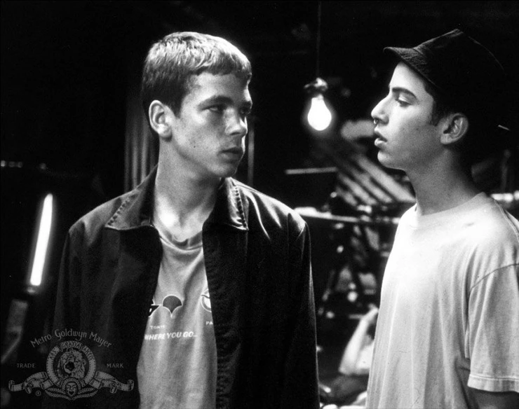 Сумасшедшие улицы 1997 скачать через торрент бесплатно Сумасшедшие улицы 1997 скачать через торрент бесплатно