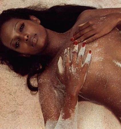 Девушка с лунной кожей 1972 скачать с торрента Девушка с лунной кожей 1972 скачать с торрента