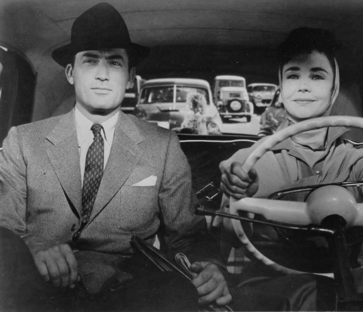 Человек в сером фланелевом костюме 1956 скачать с торрента Человек в сером фланелевом костюме 1956 скачать с торрента