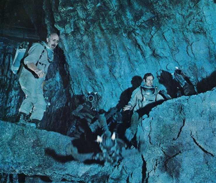 Первые люди на Луне 1964 скачать через торрент бесплатно Первые люди на Луне 1964 скачать через торрент бесплатно