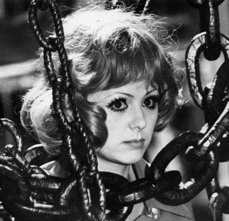 Волшебный фонарь 1976 скачать через торрент бесплатно Волшебный фонарь 1976 скачать через торрент бесплатно