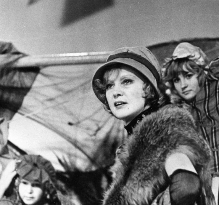 Волшебный фонарь 1976 скачать с торрента Волшебный фонарь 1976 скачать с торрента