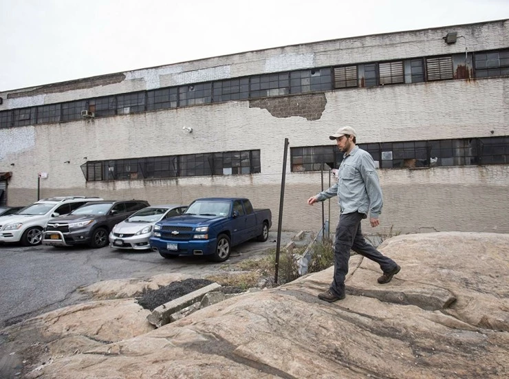 Мир у твоих ног 2018 скачать через торрент бесплатно Мир у твоих ног 2018 скачать через торрент бесплатно