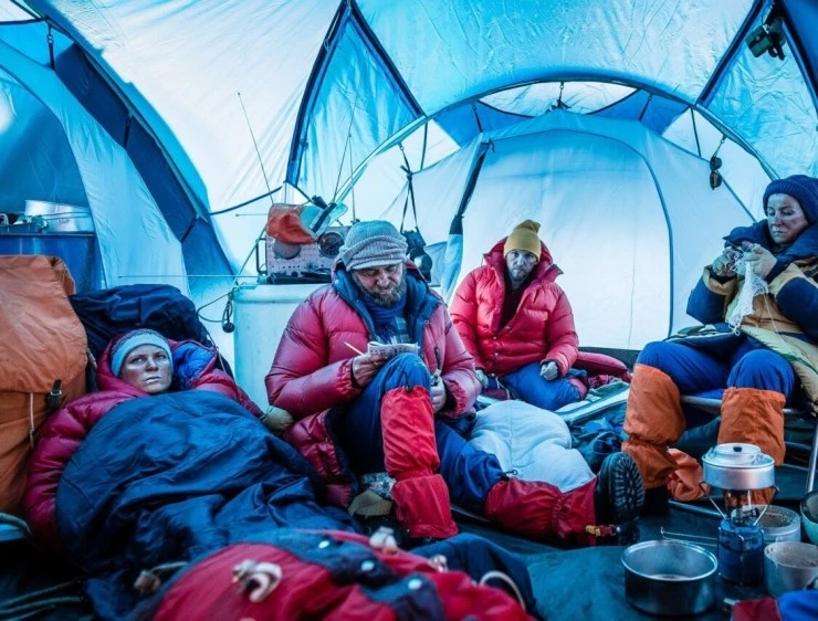 Ваше Величество 2015 скачать торрентом Ваше Величество 2015 скачать торрентом