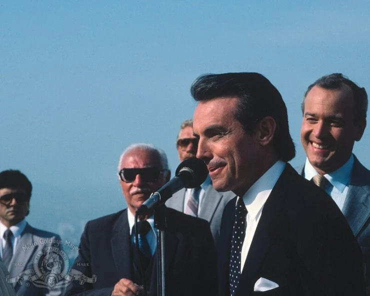 Бестселлер 1987 скачать через торрент бесплатно Бестселлер 1987 скачать через торрент бесплатно