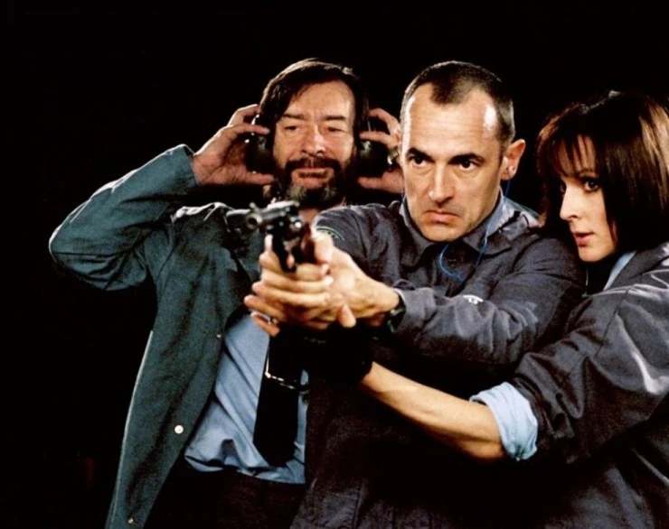 Инкассатор 2004 скачать с торрента Инкассатор 2004 скачать с торрента