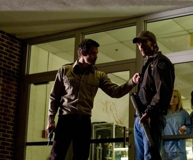 Безумцы 2010 скачать с торрента Безумцы 2010 скачать с торрента