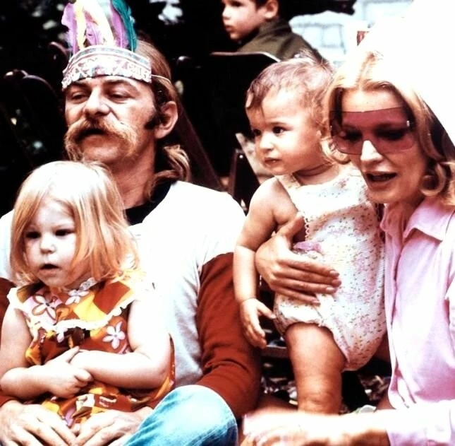 Минни и Московитц 1971 скачать торрентом Минни и Московитц 1971 скачать торрентом