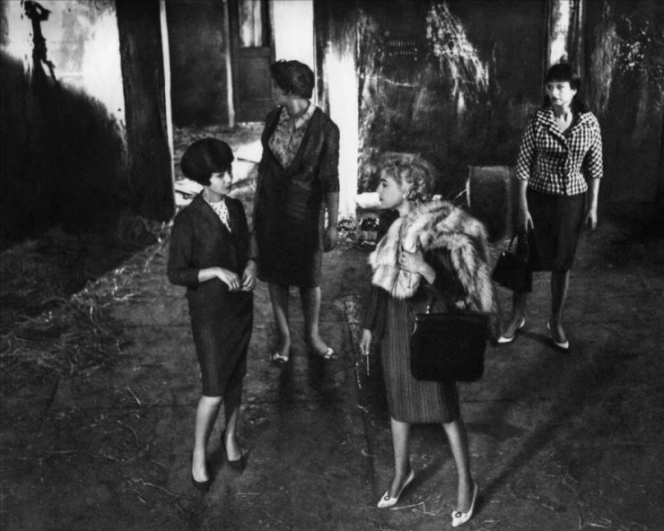 Адуя и ее товарки 1960 скачать с торрента Адуя и ее товарки 1960 скачать с торрента