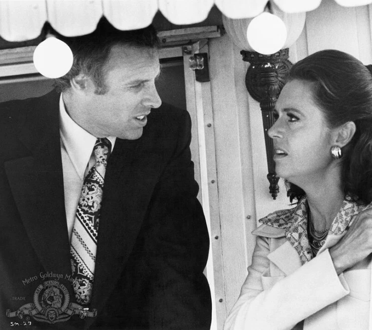 Улыбка 1975 скачать торрентом Улыбка 1975 скачать торрентом