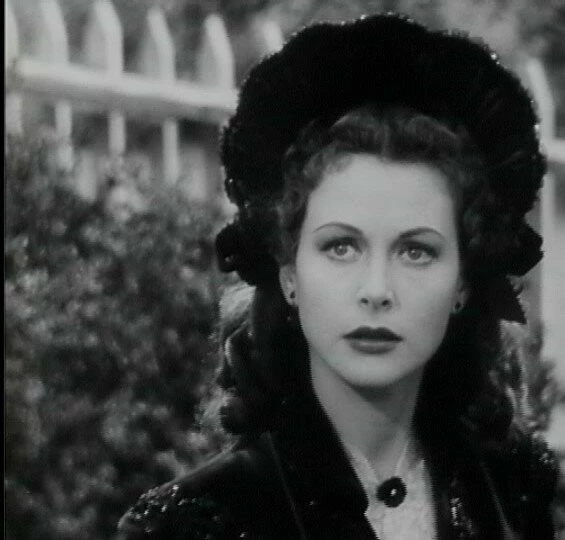 Странная женщина 1946 скачать с торрента Странная женщина 1946 скачать с торрента