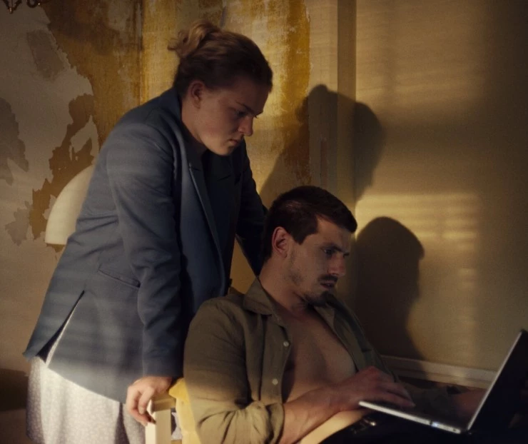 Опасный незнакомец 2024 скачать с торрента Опасный незнакомец 2024 скачать с торрента