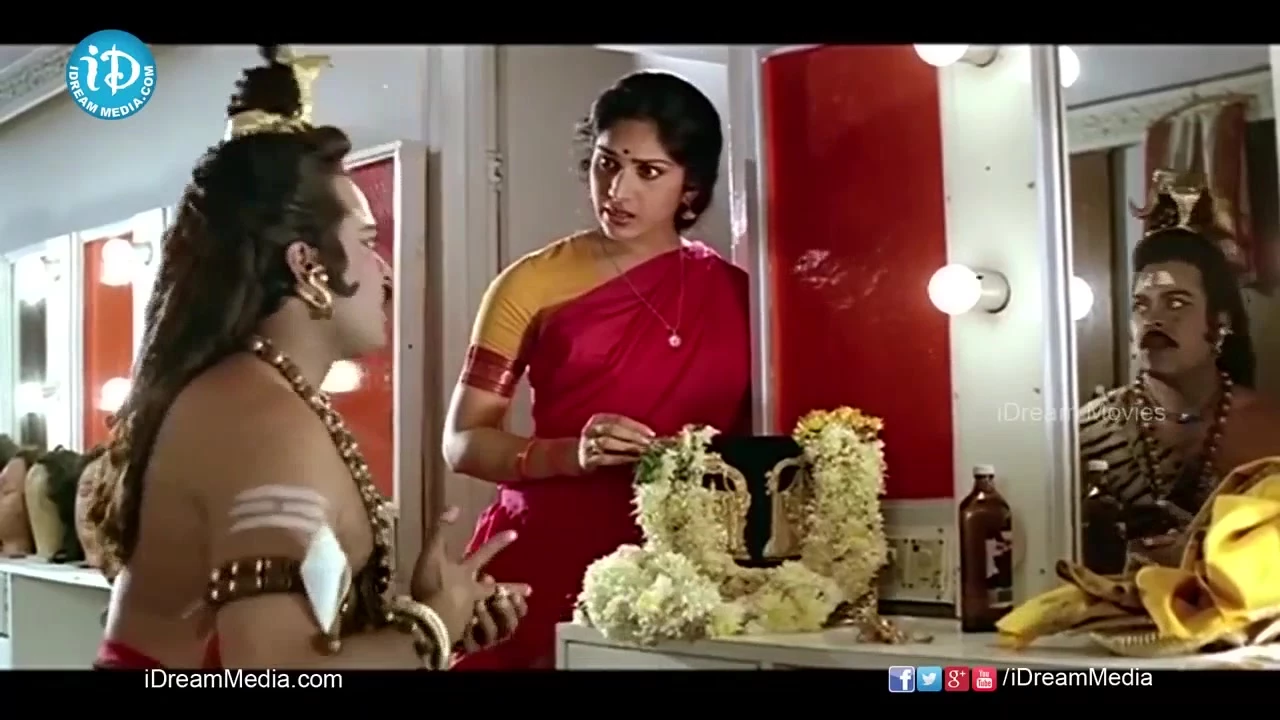 Простодушный / Aapathbandavudu (1992)