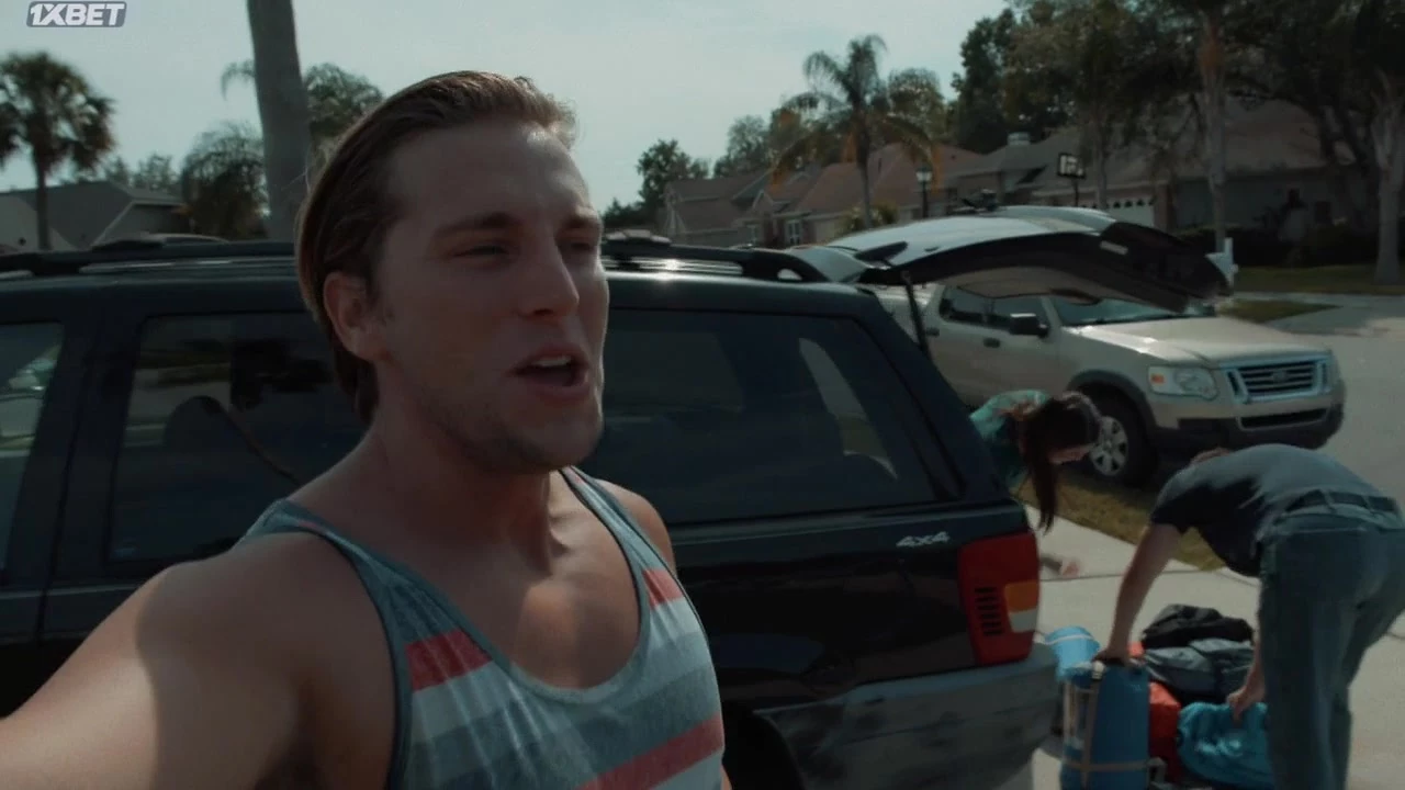 В лесу / Into the Forest (2019)